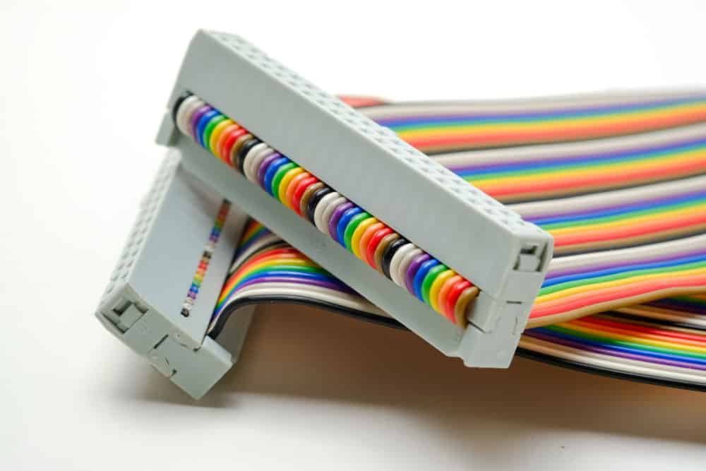 A macro ribbon cable