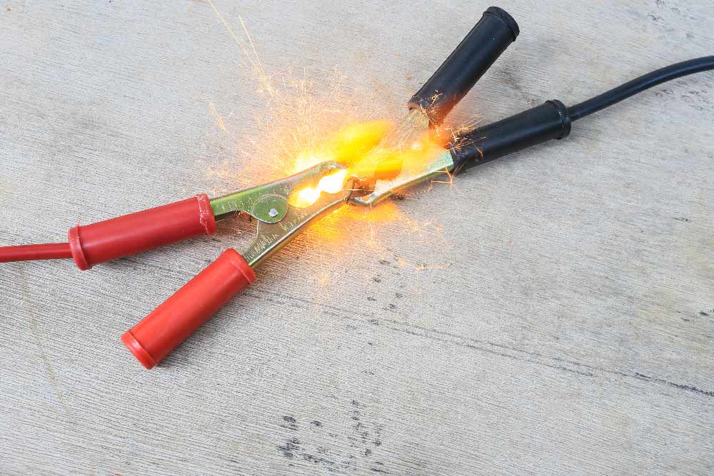 Short circuit, burnt battery cables